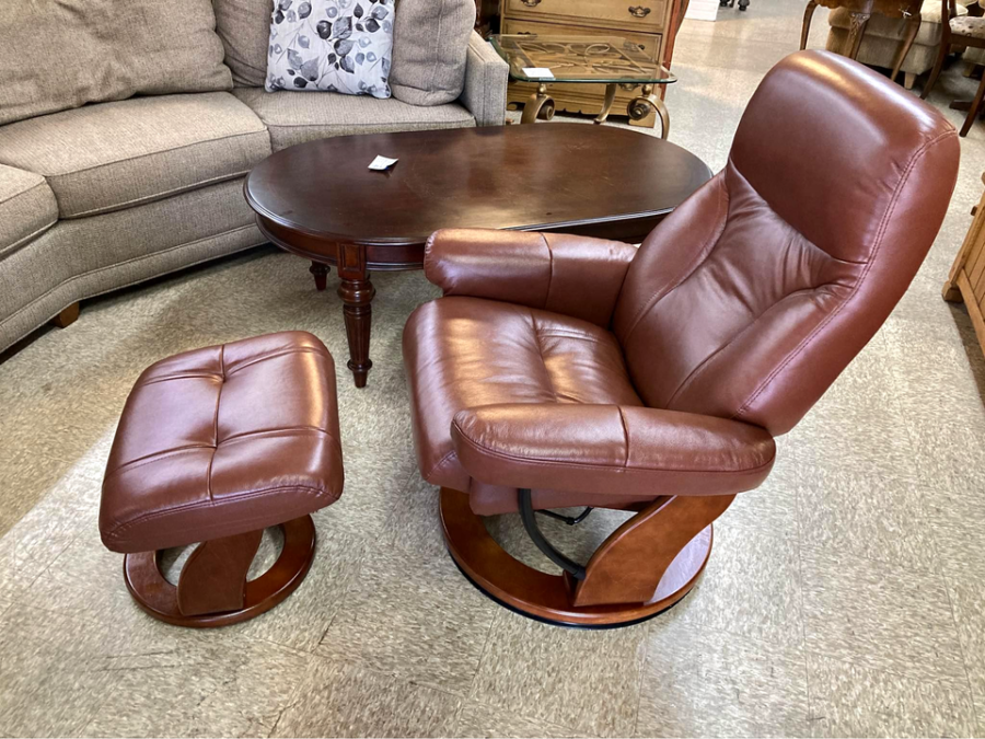 New BenchMaster Recliner with Ottoman