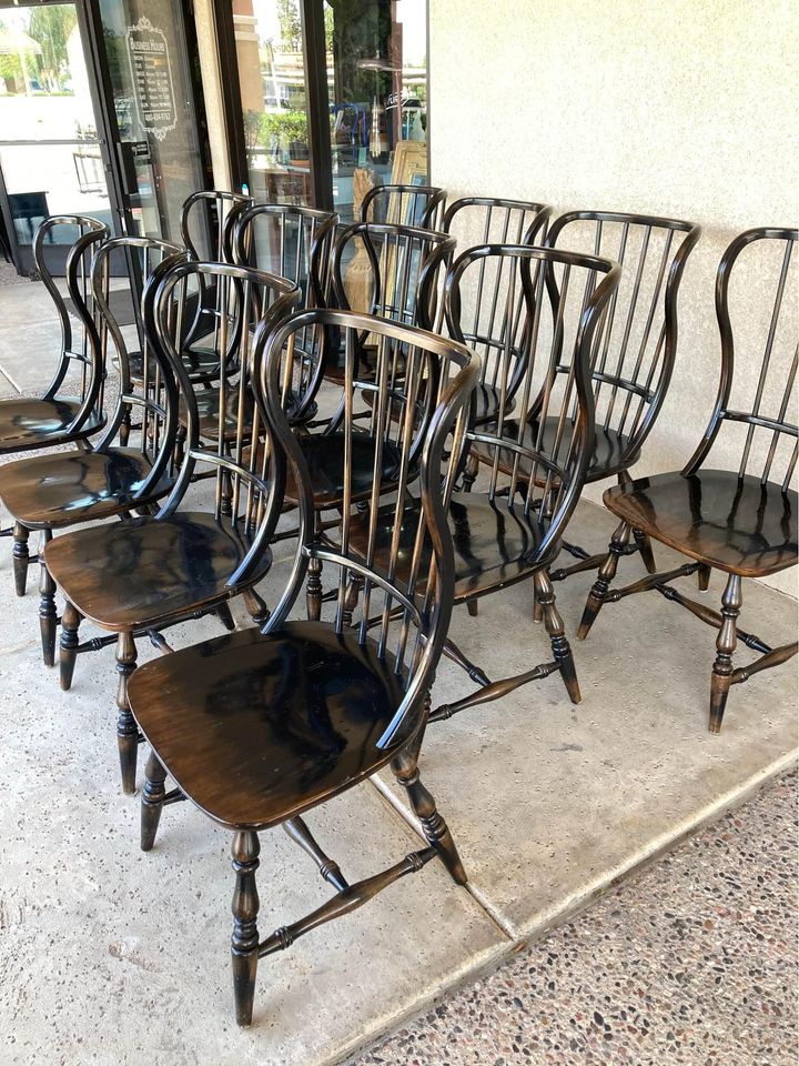 Set of 8 Spindle Chairs by Hooker Furniture side