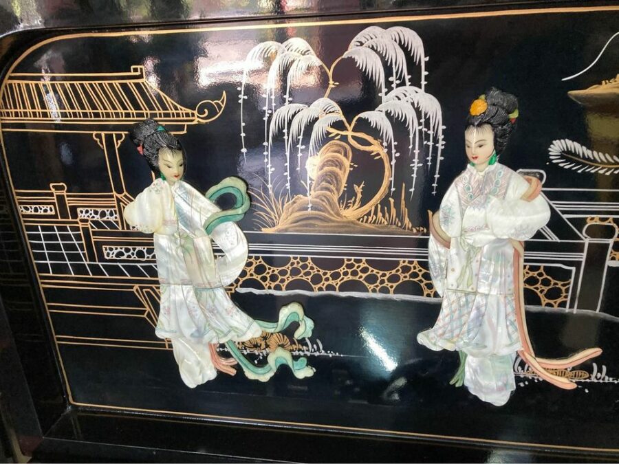 Black Lacquer Oriental Style Bar decorative figures