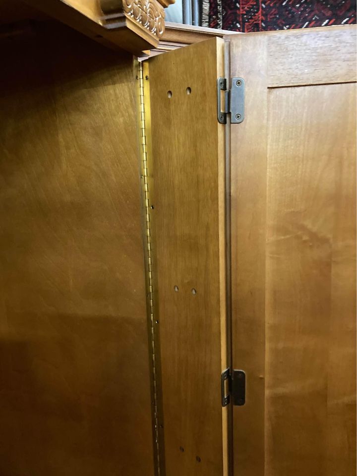 Complete Used Bedroom Set armoire door