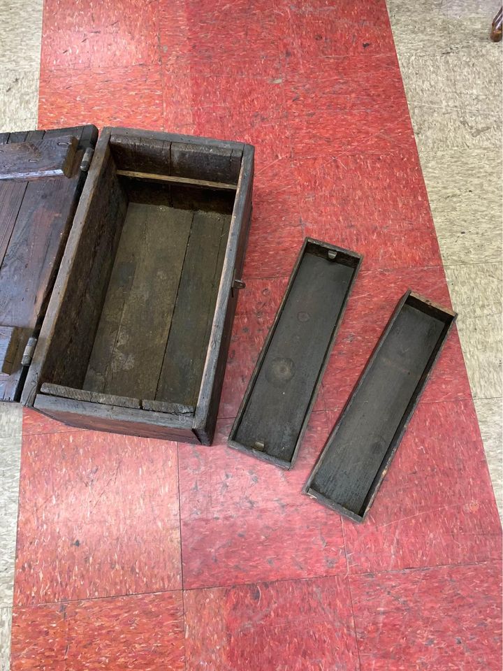 Vintage Primitive Toolbox inserts removed