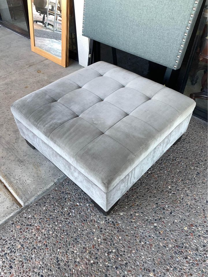 Soft Gray Sectional Sofa ottoman