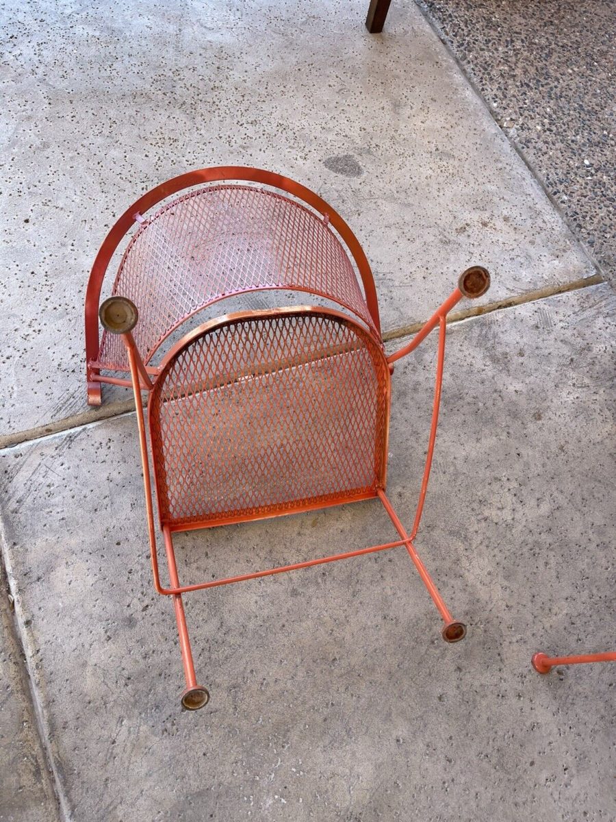 4 Vintage Iron Patio Chairs bottom