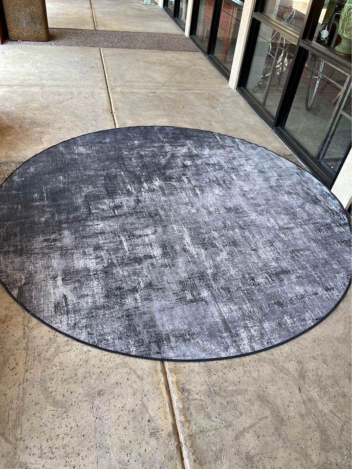 Round Gray Ruggable Rug