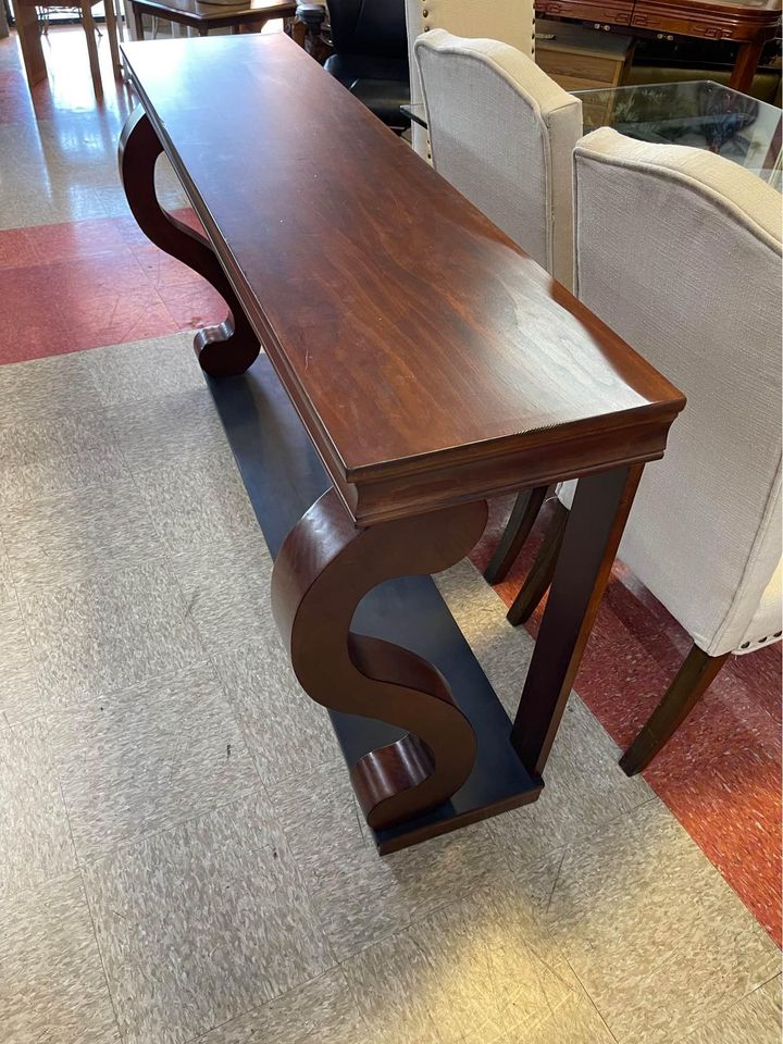 Entry Table with Scroll Legs side