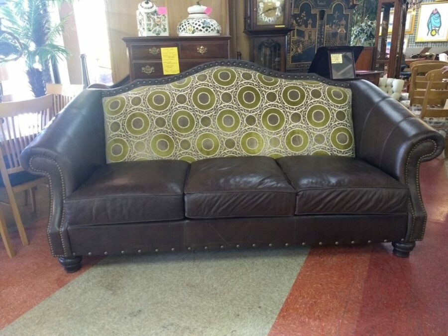 King Hickory Leather Sofa no pillows