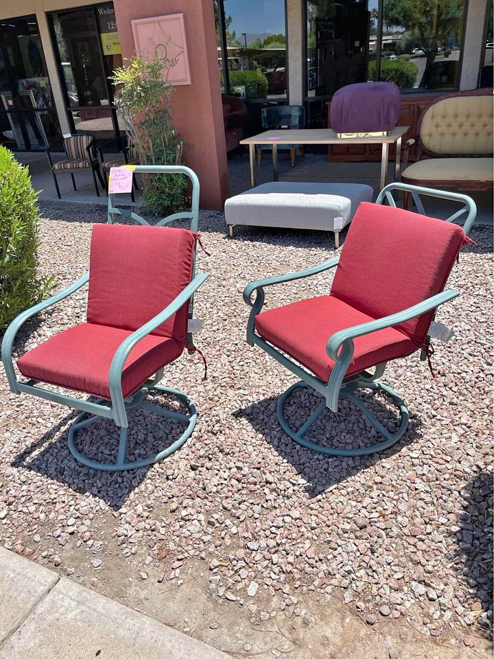 Pair of Swivel Patio Chairs