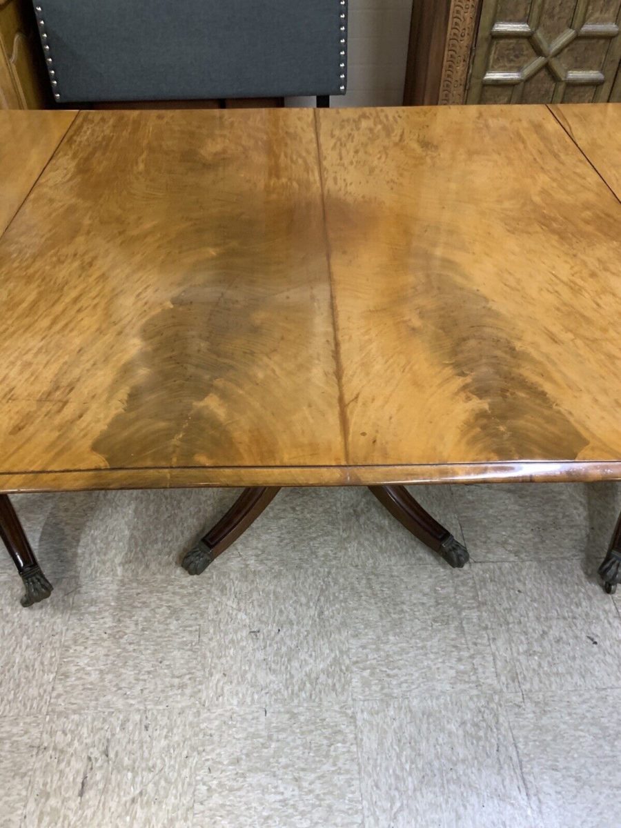 Antique Mahogany Triple Pedestal Dining Table top
