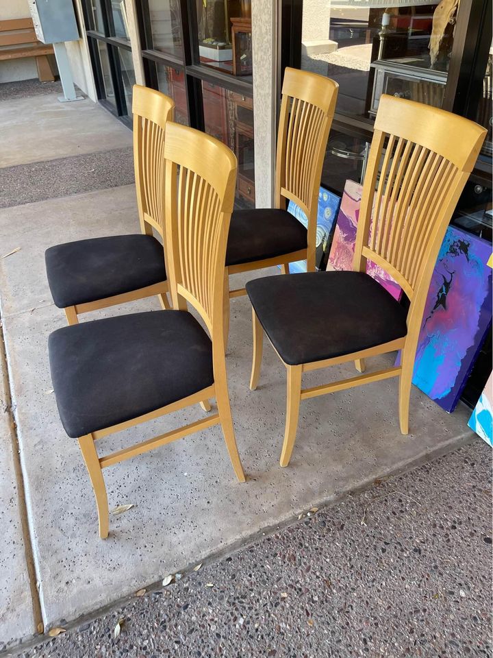 Set of 4 Modern Chairs side