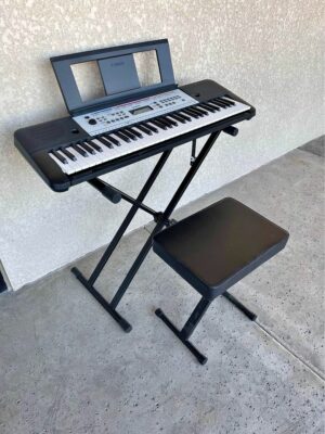 Yamaha Keyboard with Stand and Bench