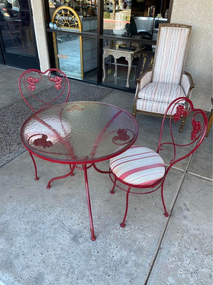 Iron bistro table cheap set