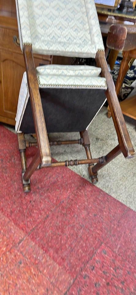 Set of 6 Vintage Dining Chairs base