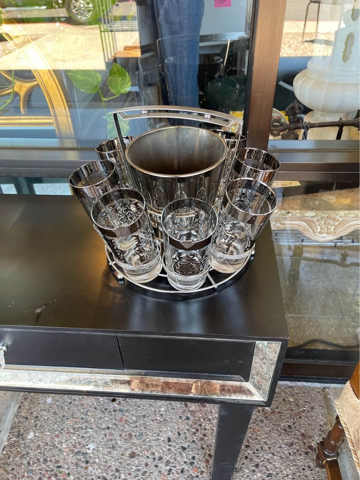 Barware Set - Glasses and Holder