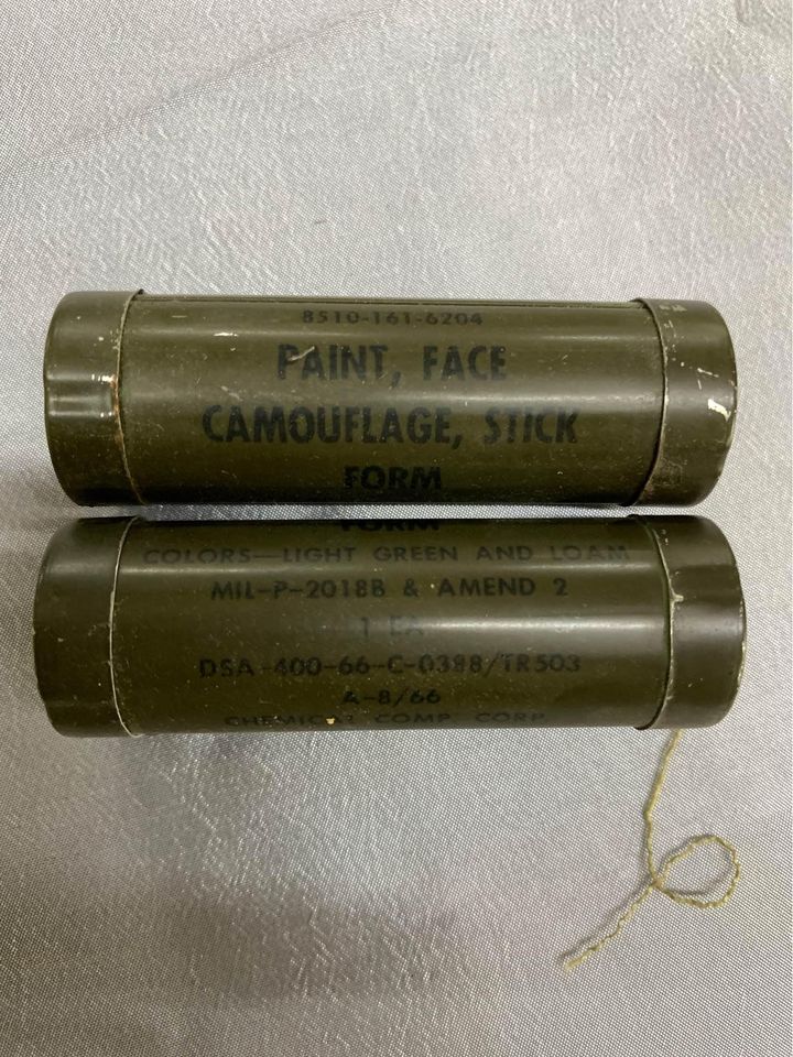 WW2/Korean War US Camouflage Face Paint Pouch