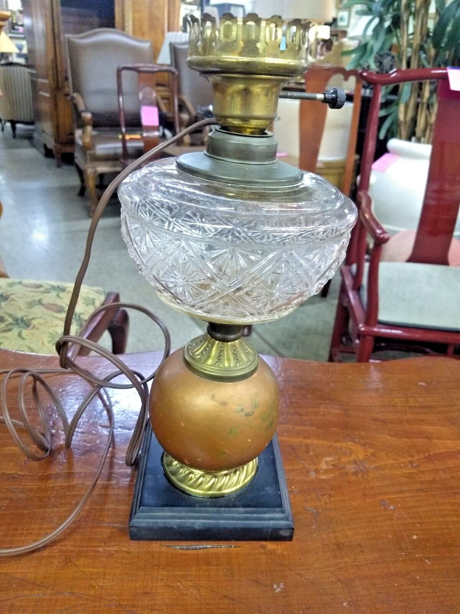 Antique Sandwich Glass Electric Lamp
