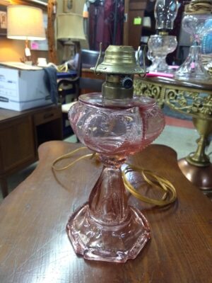 Findley Queen of Hearts Electric Lamp Findley Queen of Hearts Electric Lamp