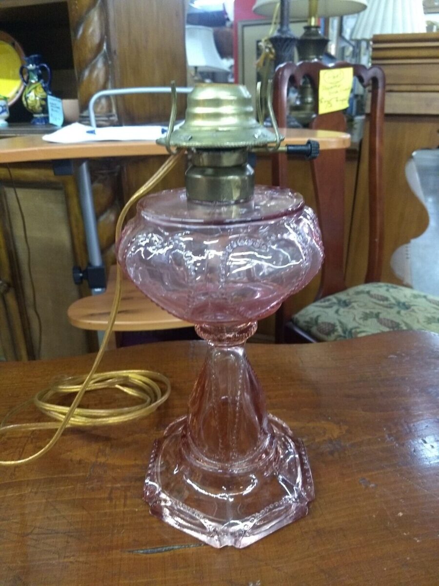 Findley Queen of Hearts Electric Lamp base Findley Queen of Hearts Electric Lamp