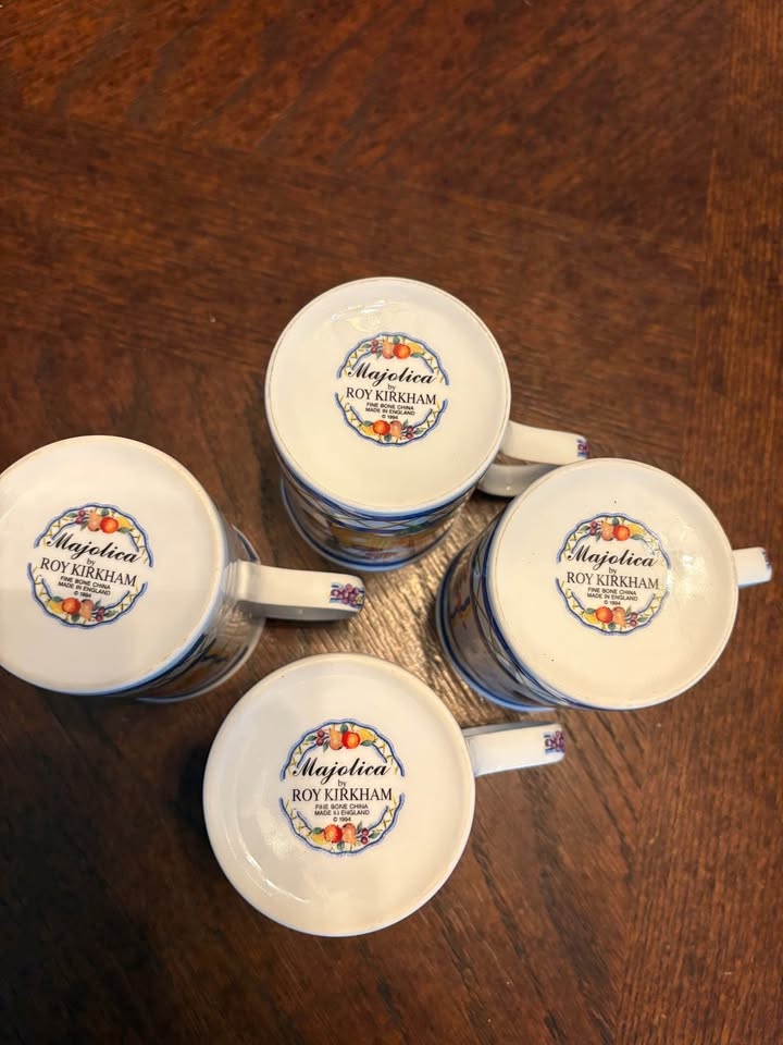 Majolica Fine Bone China Teacups bottoms Majolica Fine Bone China Teacups - Set of 4