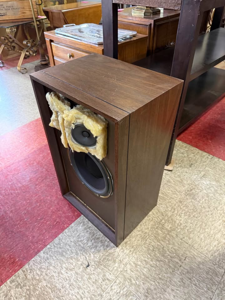 Vintage Bose Interaudio 4000 Speakers angle Vintage Bose Interaudio 4000 Speakers