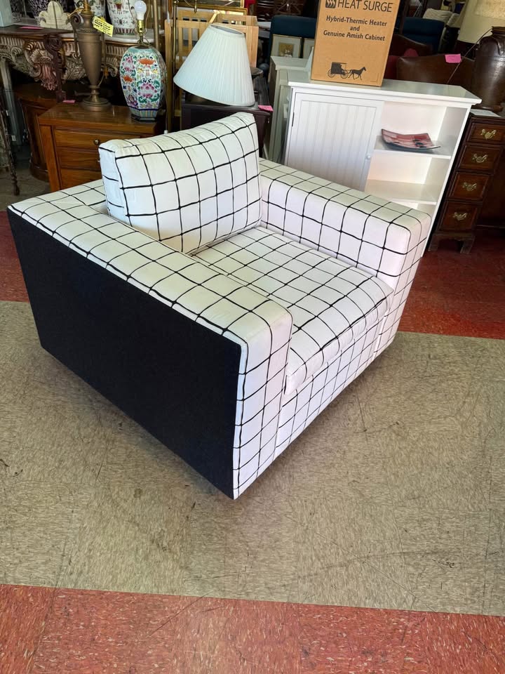 Modern Cube Style Chair