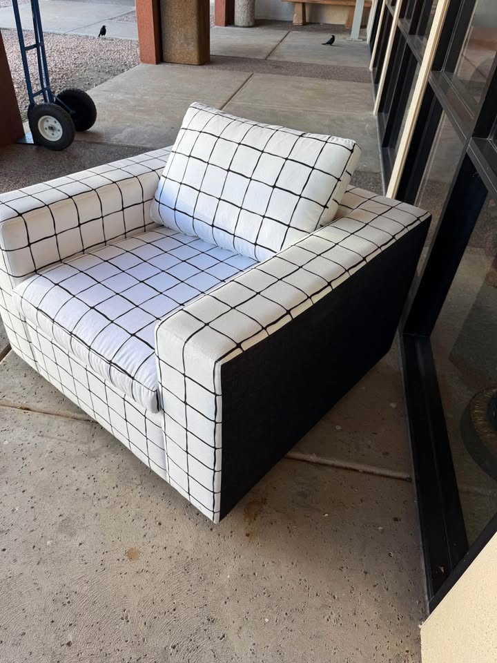 Modern Cube Style Chair