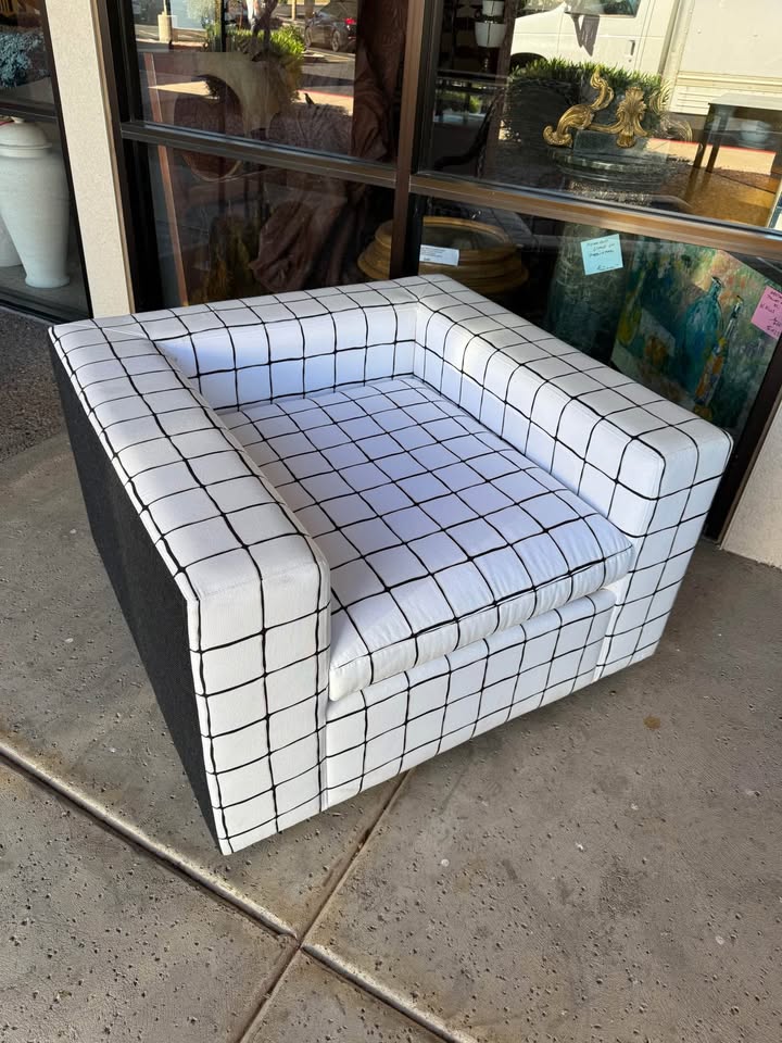 Modern Cube Style Chair