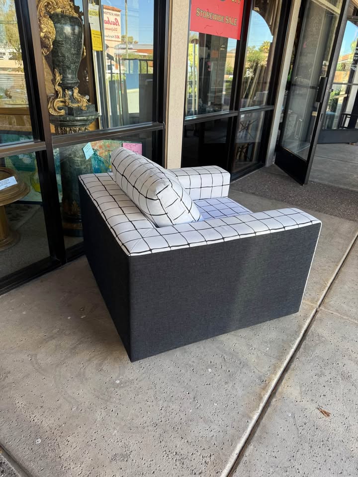 Modern Cube Style Chair