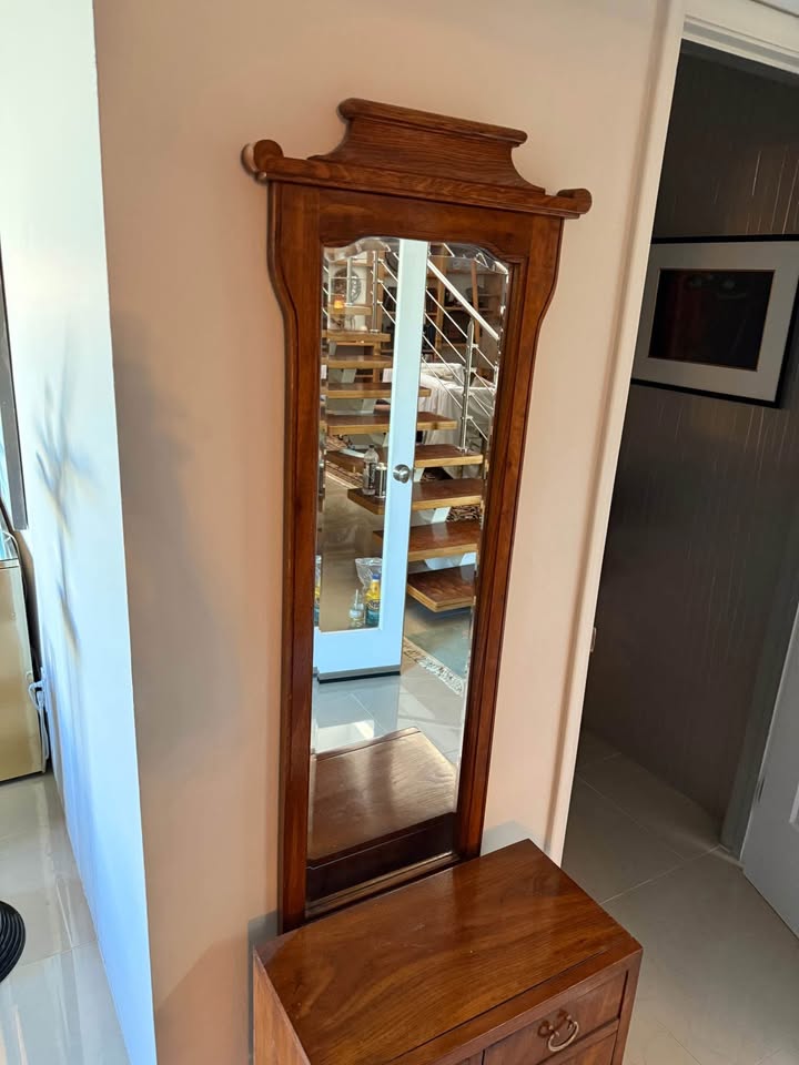Console Chest and Mirror mirror angle Console Chest and Mirror