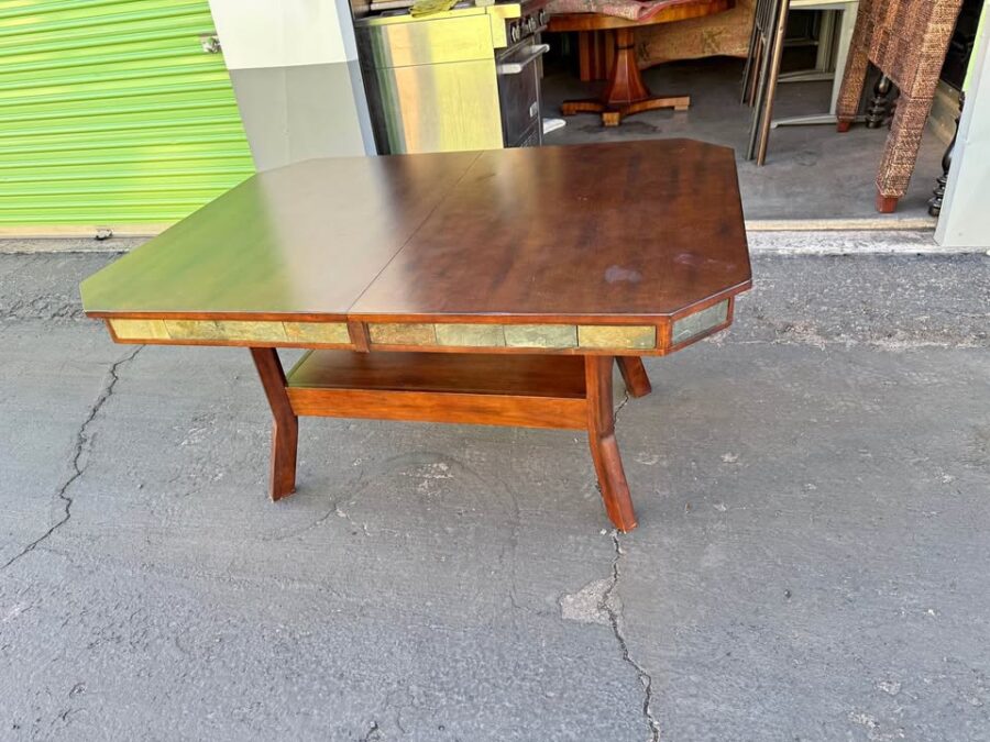Expandable Dining Table with Slate Edges Expandable Dining Table with Slate Edges