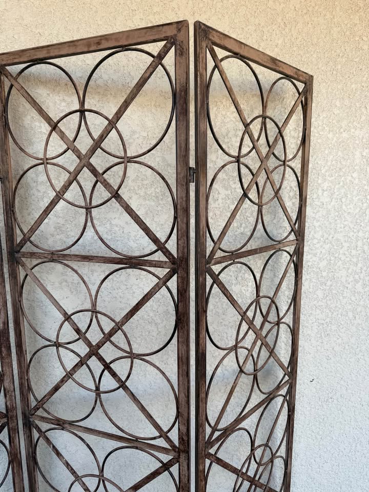 Iron Room Screen