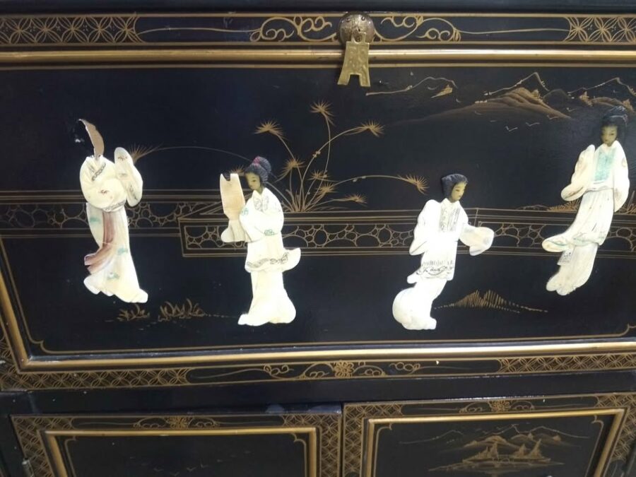 Chinoiserie Black Lacquer Liquor Cabinet