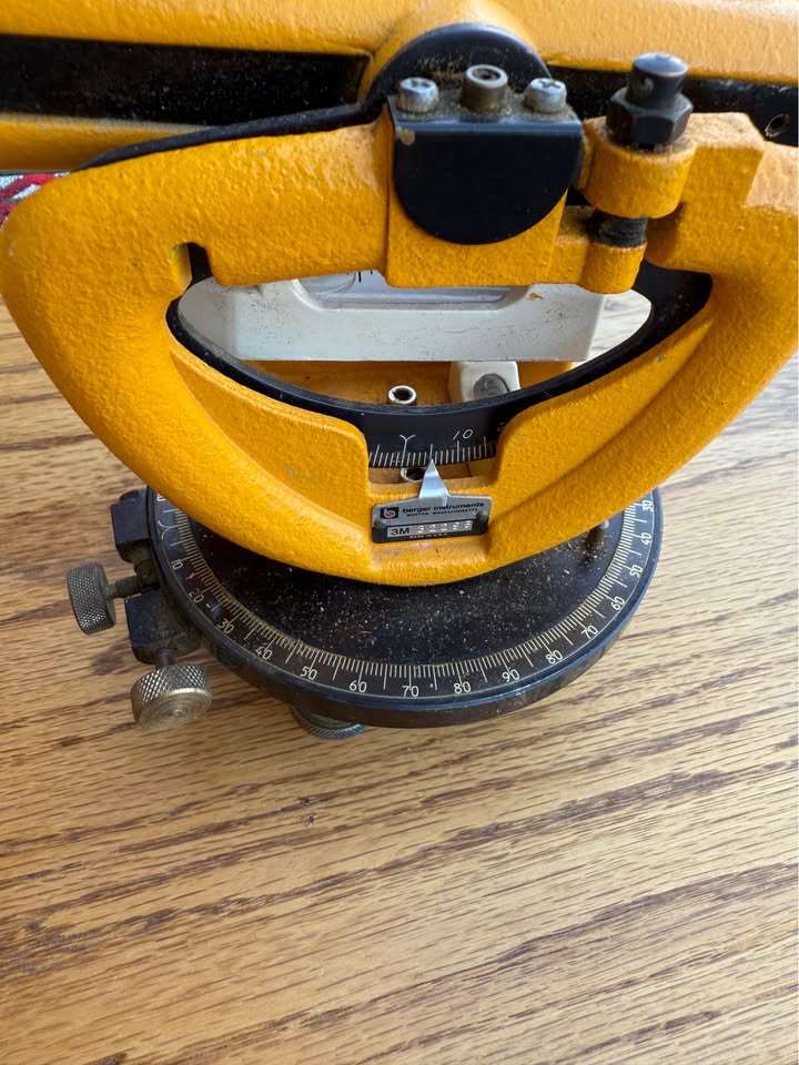 Burger 200B Surveyors Level