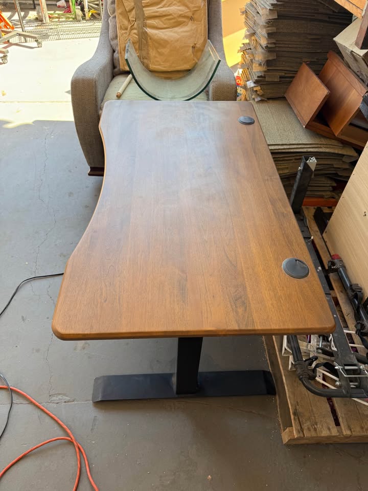Electric Adjustable Height Desk