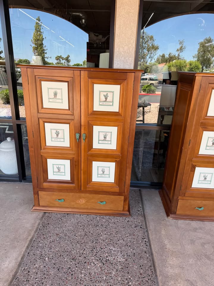Pair of Storage Cabinets with Garden Theme