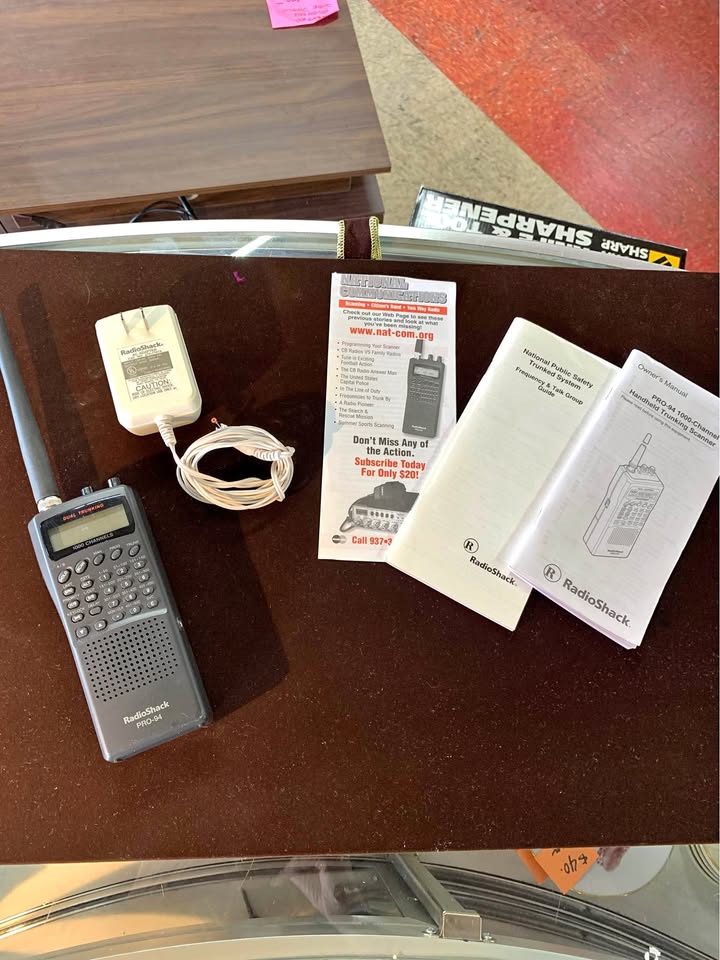 Radio Shack Pro94 Handheld Trunking Scanner