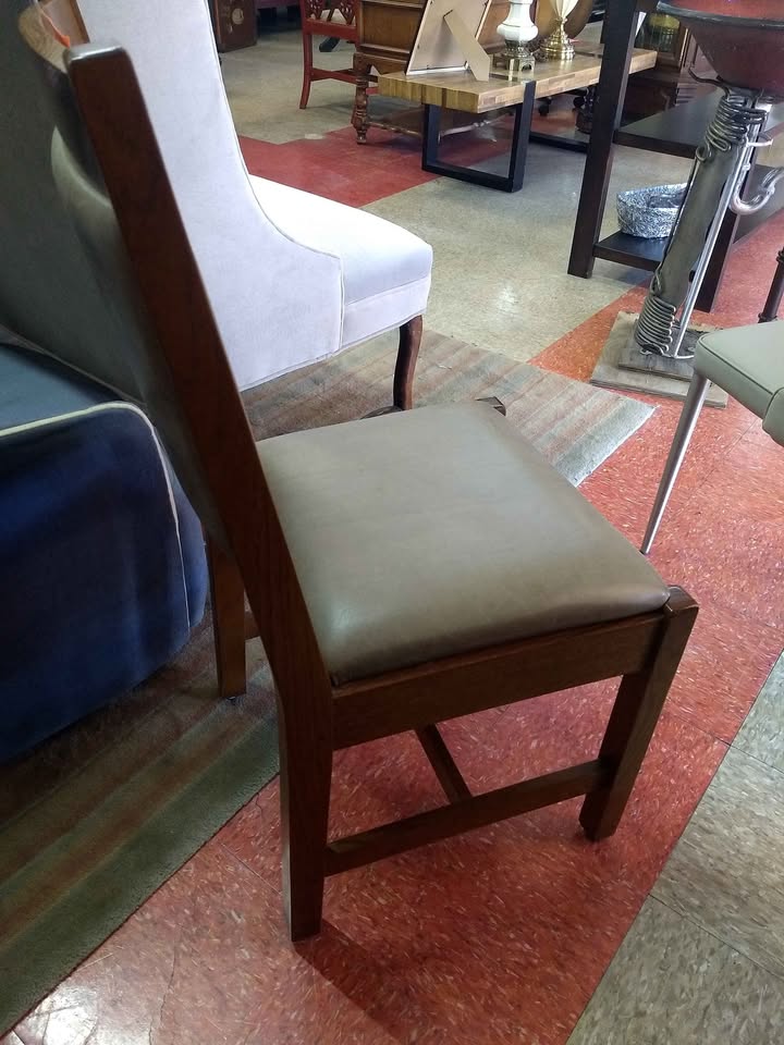 Stickley Mission Oak Chair side Stickley Mission Oak Chair