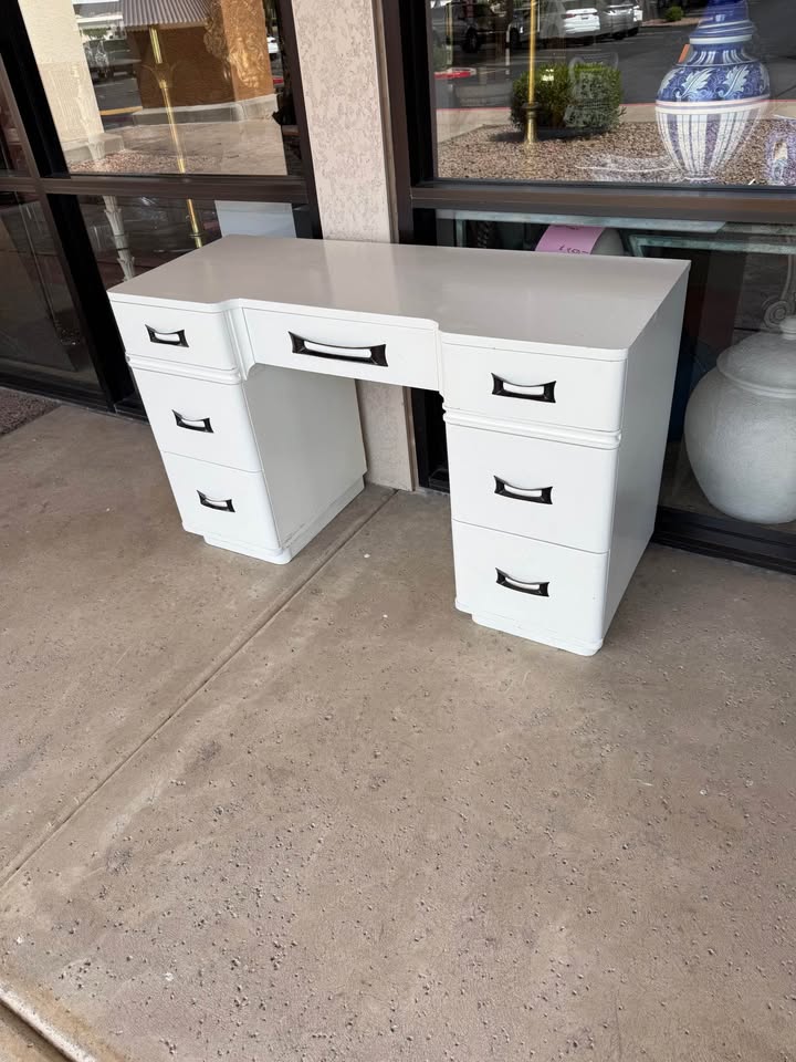 White Desk