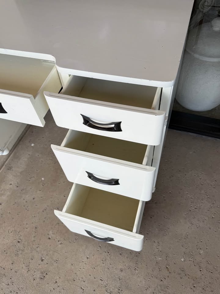 White Desk