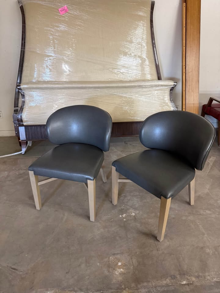 Commercial Quality Side Chairs Commercial Quality Side Chairs - 20+ Available